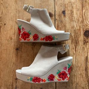 Kenneth Cole Spring Wedges